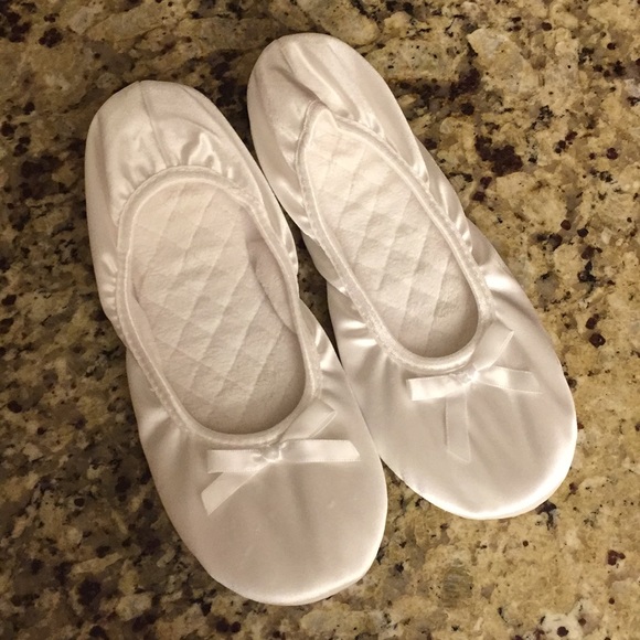 dearfoam satin slippers